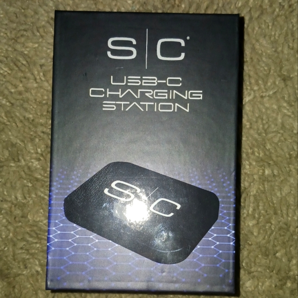 SC usb-c charging station